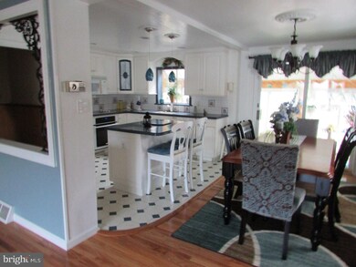 1126 Pinegrove Ave, Lansdale, PA 19446 - photo 5