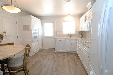 61A Cambridge Cir unit B, Manchester, NJ 08759 - photo 5