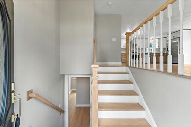 73 Ormsby Ave, Warwick, RI 02886 - photo 4