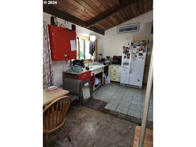 1765 SW Glenview Ave, Portland, OR 97225 - photo 3