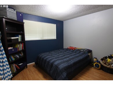 2464 Canterbury St, Eugene, OR 97404 - photo 3