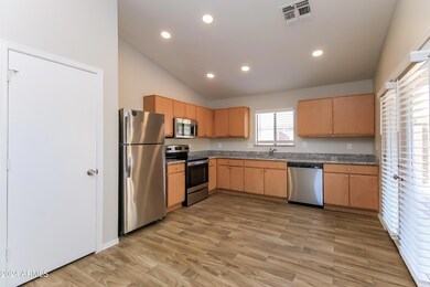 006-photo-kitchen-10280660