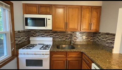 15-23 Parmelee Ave unit 2nd Floor, Fair Lawn, NJ 07410 - photo 4