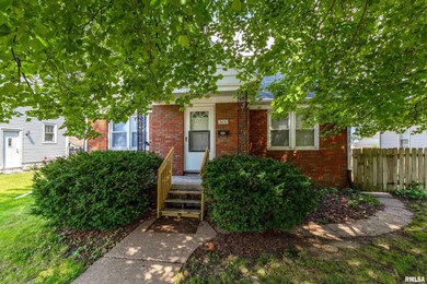 2421 N Howell St, Davenport, IA 52804 - photo 2