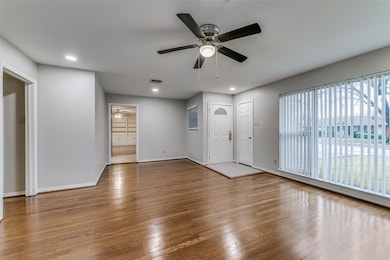 6912 Wake Forrest Dr, Dallas, TX 75214 - photo 2