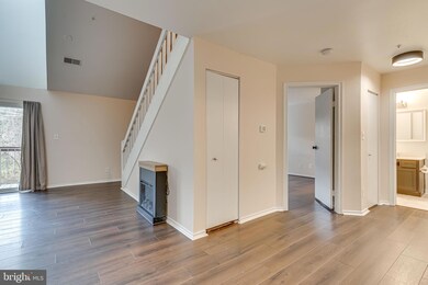 18521 Boysenberry Dr unit 249, Gaithersburg, MD 20879 - photo 4