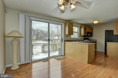 9320 Cross Timbers Ct, Laurel, MD 20723 - photo 4