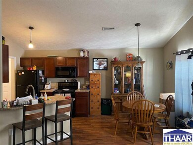 2132 Dillman St, Terre Haute, IN 47802 - photo 5