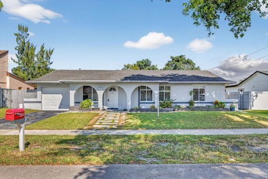 9241 N Cypress Cir, Miramar, FL 33025 - photo 2