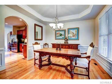 Beautiful Formal Dining room with Tray ceiling