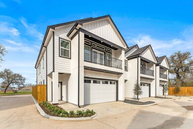 6486 T c Jester Blvd, Houston, TX 77091 - photo 2