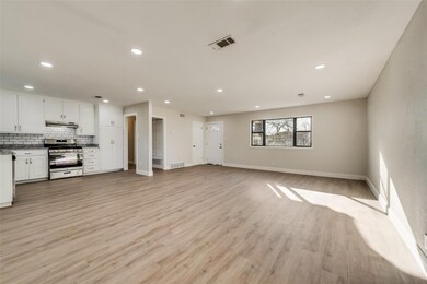 852 Dora St, Bedford, TX 76022 - photo 3