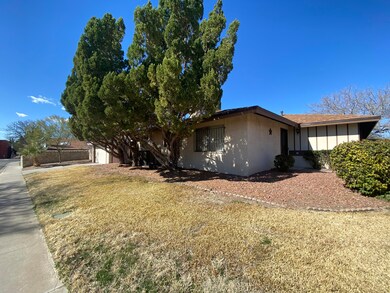 10657 Park View Cir, El Paso, TX 79935 - photo 4