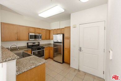 Savoy unit 239, Los Angeles, CA 90012 - photo 7