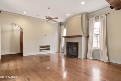 234 Annunciation St -7