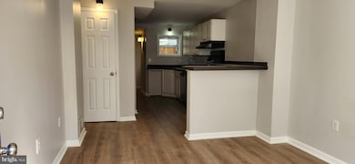 229 S Durham St, Baltimore, MD 21231 - photo 3