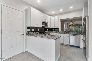 807 Macintosh Way, Matamoras, PA 18336 - photo 7