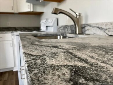 30 Anthony St unit C, Jewett City, CT 06351 - photo 4