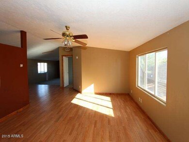 023-301333 Living Room