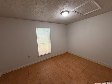 911 Walnut Park St, San Antonio, TX 78227 - photo 3