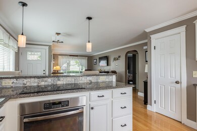 51 Raymond Rd._W5_005