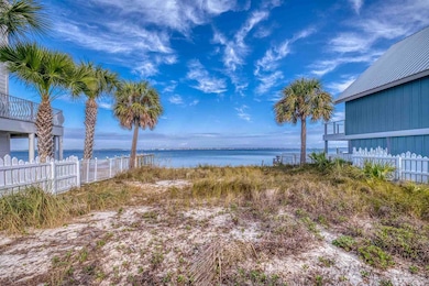 1581 Bulevar Menor, Gulf Breeze, FL 32561 - photo 2