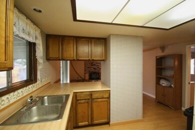 1551 Papago Dr, Medford, OR 97504 - photo 3