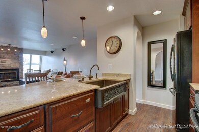 Kitchen W/Soft Close Cherry Cabs