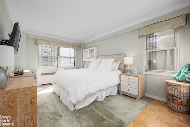 166 E 35th St unit 10G, New York, NY 10016 - photo 2
