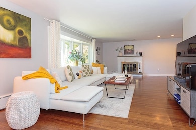 53 Bacon St, Winchester, MA 01890 - photo 2