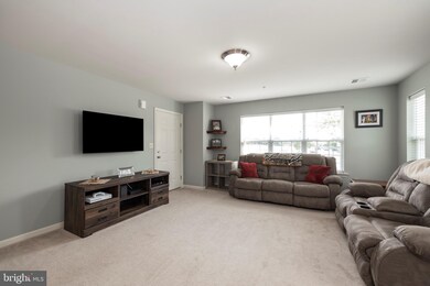 2002 Berkeley Dr, Pennsburg, PA 18073 - photo 4