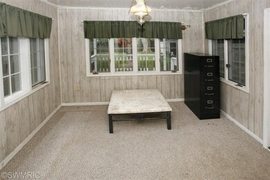 213 N Sycamore St, Marshall, MI 49068 - photo 7