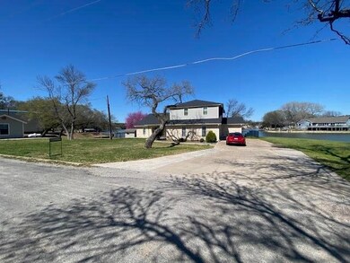 608 Casas Del Norte Ct, Granbury, TX 76049 - photo 2