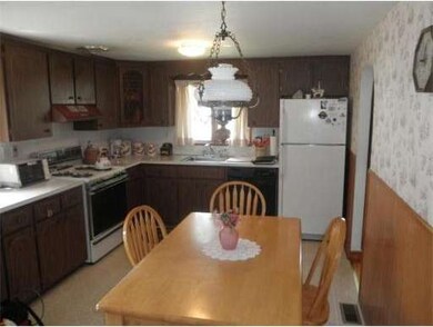96 Roberts St, Quincy, MA 02169 - photo 4