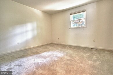 15327 Edgehill Dr, Dumfries, VA 22025 - photo 6