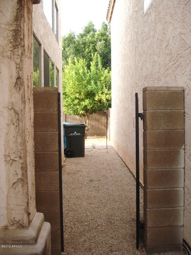Side Gate to backyard