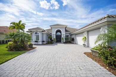 2 415 Sapphire Way SW_L (32)