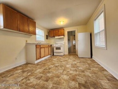 221 Lakewood Dr unit B, Jacksonville, NC 28546 - photo 5