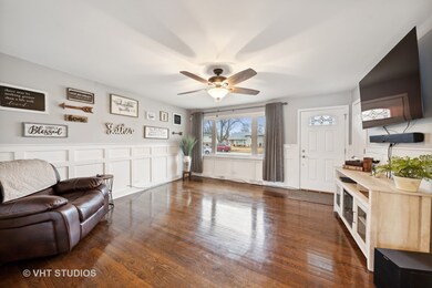 3N508 Willow Rd, Elmhurst, IL 60126 - photo 2