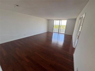 2500 Parkview Dr unit 1109, Hallandale Beach, FL 33009 - photo 4