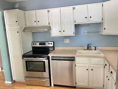 1125 Woodlake Ln unit 1, Richfield, MN 55423 - photo 5