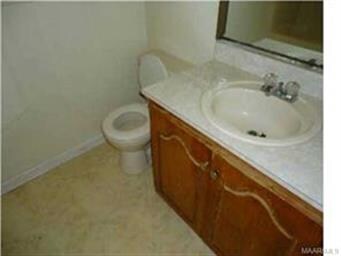 BATHROOM 2