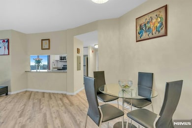 Palisades unit 3101, Fort Lee, NJ 07024 - photo 7