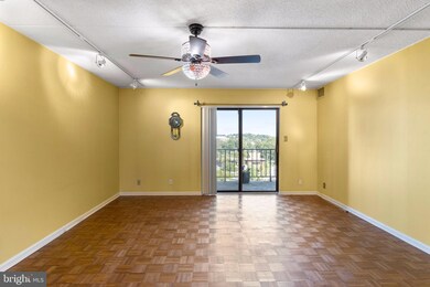 20822 Valley Forge Cir, King of Prussia, PA 19406 - photo 6