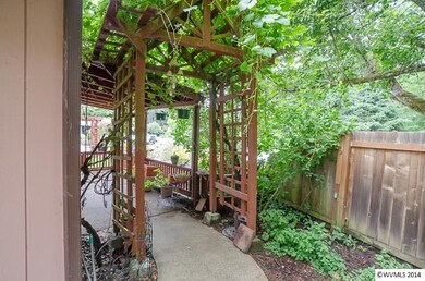 1864 SE Crystal Cir, Corvallis, OR 97333 - photo 4