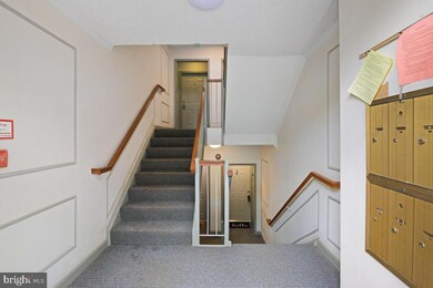 39 Pickering Ct unit 2, Germantown, MD 20874 - photo 2