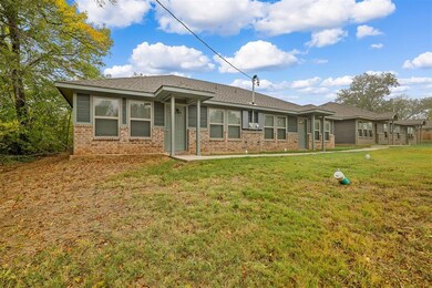 324 W Munson St, Denison, TX 75020 - photo 3