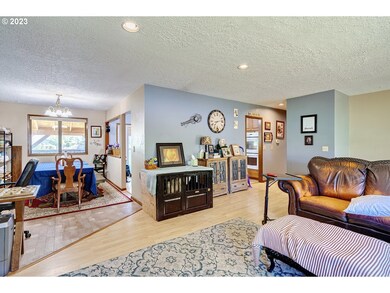 Living Room/Dining Room