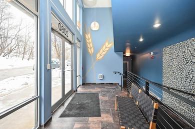 Union Point unit 408, Milwaukee, WI 53212 - photo 2