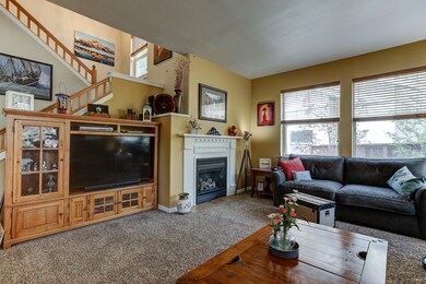 1312 NW 18th St, Redmond, OR 97756 - photo 6